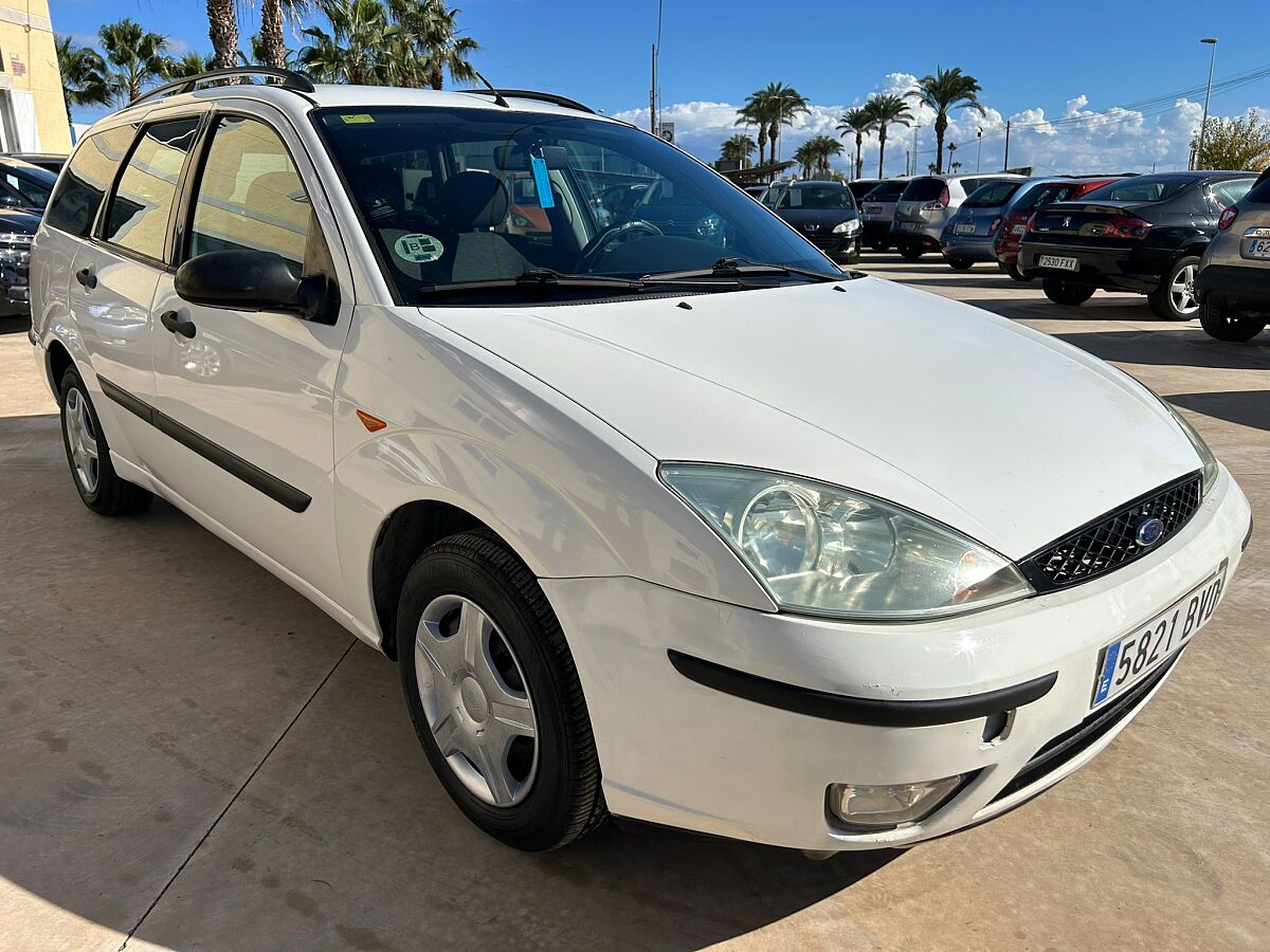 FORD FOCUS TREND ESTATE 1.6 AUTO SPANISH LHD IN SPAIN 0NLY 123000 MILES 2002